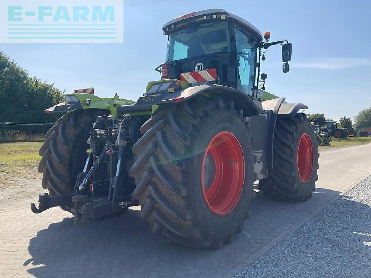CLAAS xerion 5000 trac TRAC - Traktor: 5 kép. CLAAS xerion 5000 trac TRAC - Traktor: 5 kép.