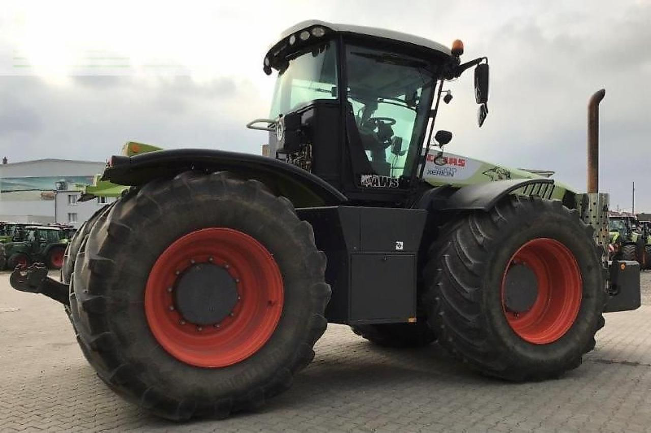 CLAAS xerion 5000 trac TRAC - Traktor: 4 kép. CLAAS xerion 5000 trac TRAC - Traktor: 4 kép.
