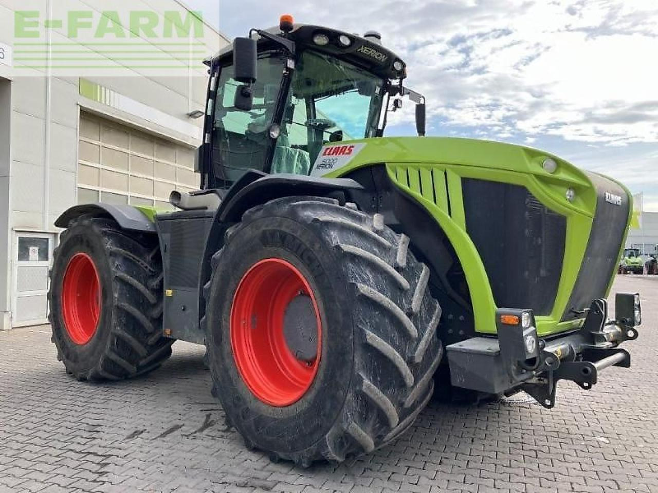 CLAAS xerion 5000 trac TRAC - Traktor: 3 kép. CLAAS xerion 5000 trac TRAC - Traktor: 3 kép.