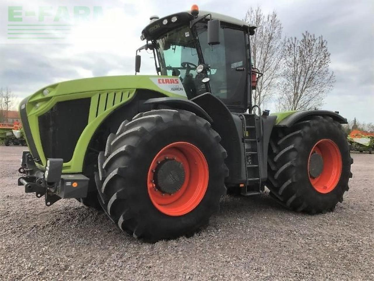 CLAAS xerion 5000 trac vc - Traktor: 1 kép. CLAAS xerion 5000 trac vc - Traktor: 1 kép.