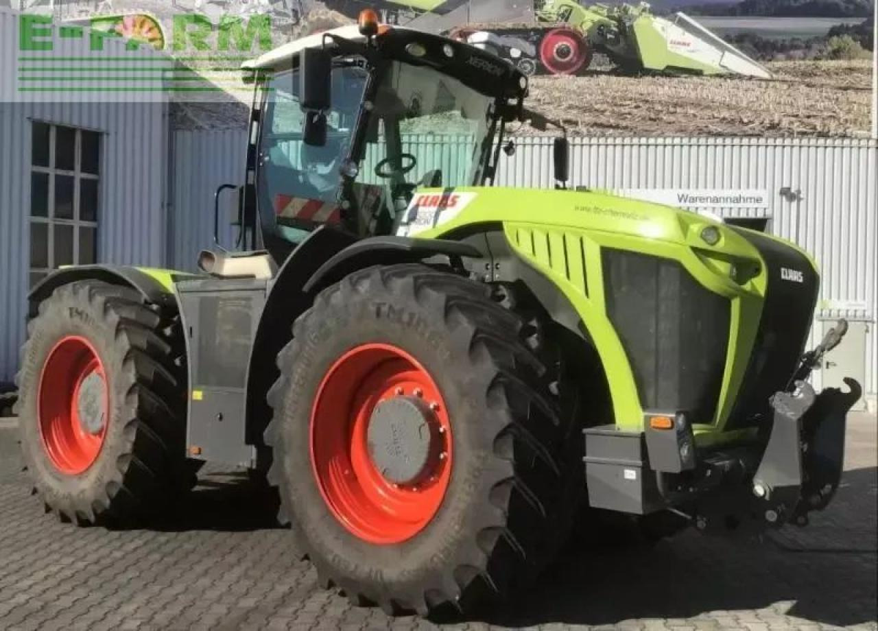 CLAAS xerion 5000 trac vc TRAC VC - Traktor: 2 kép. CLAAS xerion 5000 trac vc TRAC VC - Traktor: 2 kép.