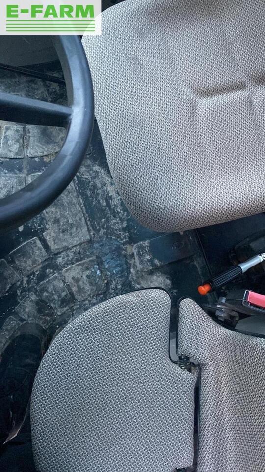 Traktor Case-IH Farmall 105 A: 10 kép.