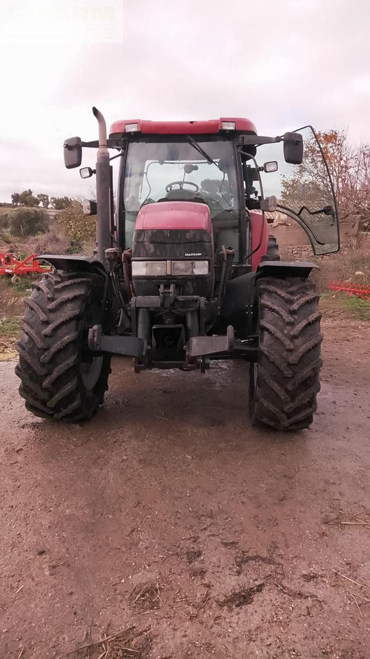 Case-IH MXU 135 - Traktor: 2 kép. Case-IH MXU 135 - Traktor: 2 kép.