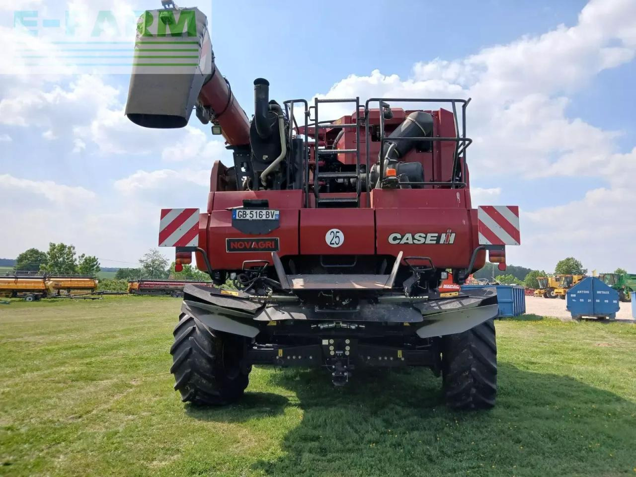 Case-IH axial-flow 7250 - Kombájn: 4 kép. Case-IH axial-flow 7250 - Kombájn: 4 kép.