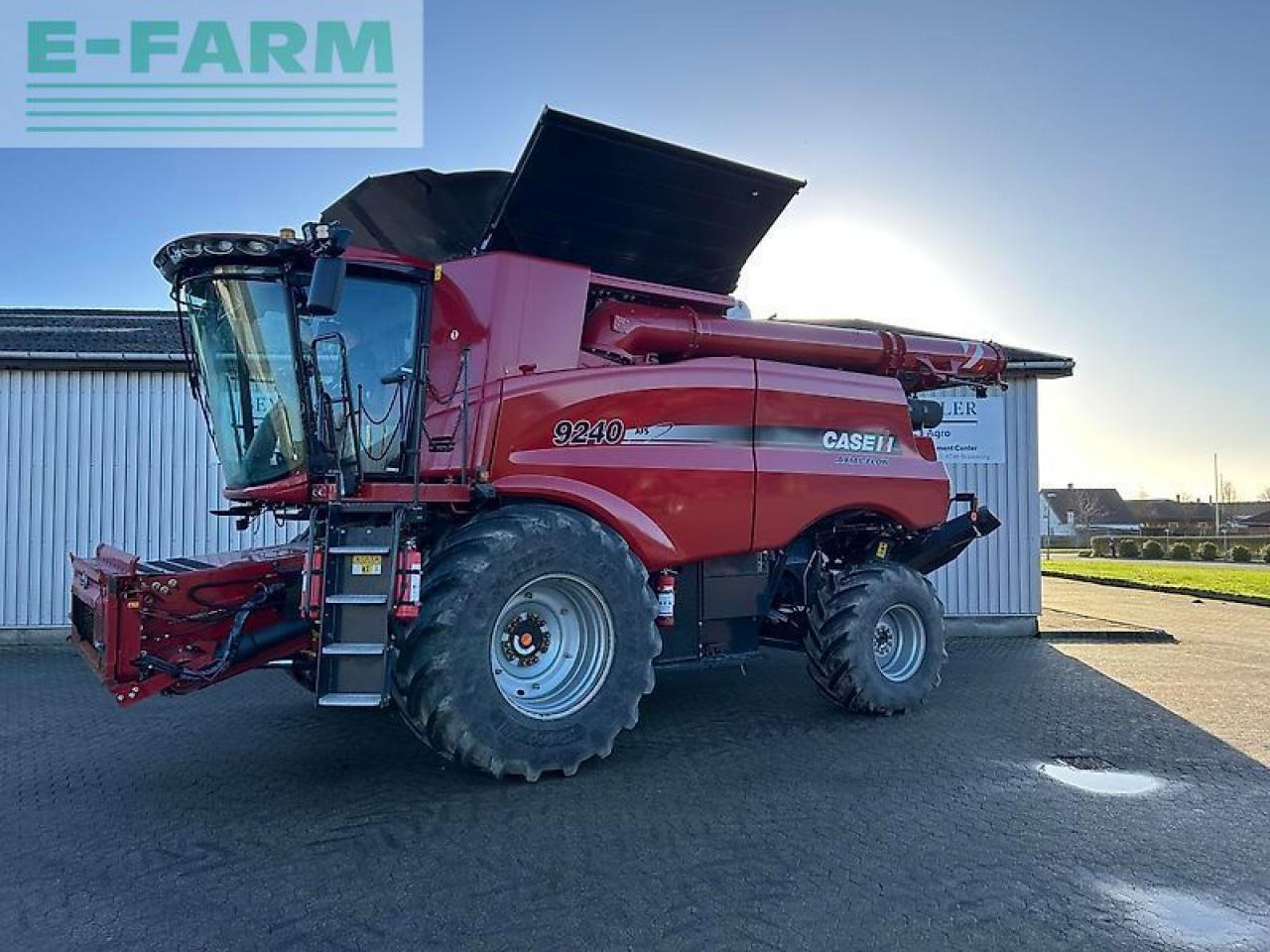 Case-IH axial flow 9240 - Kombájn: 1 kép. Case-IH axial flow 9240 - Kombájn: 1 kép.
