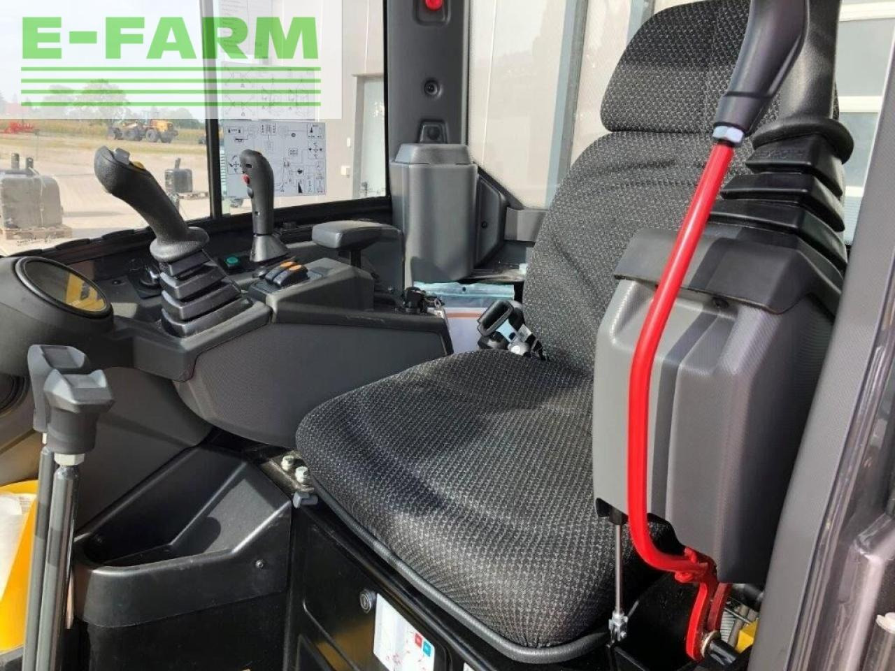 Case-IH cx 19d - stage-v - Minikotró: 2 kép. Case-IH cx 19d - stage-v - Minikotró: 2 kép.