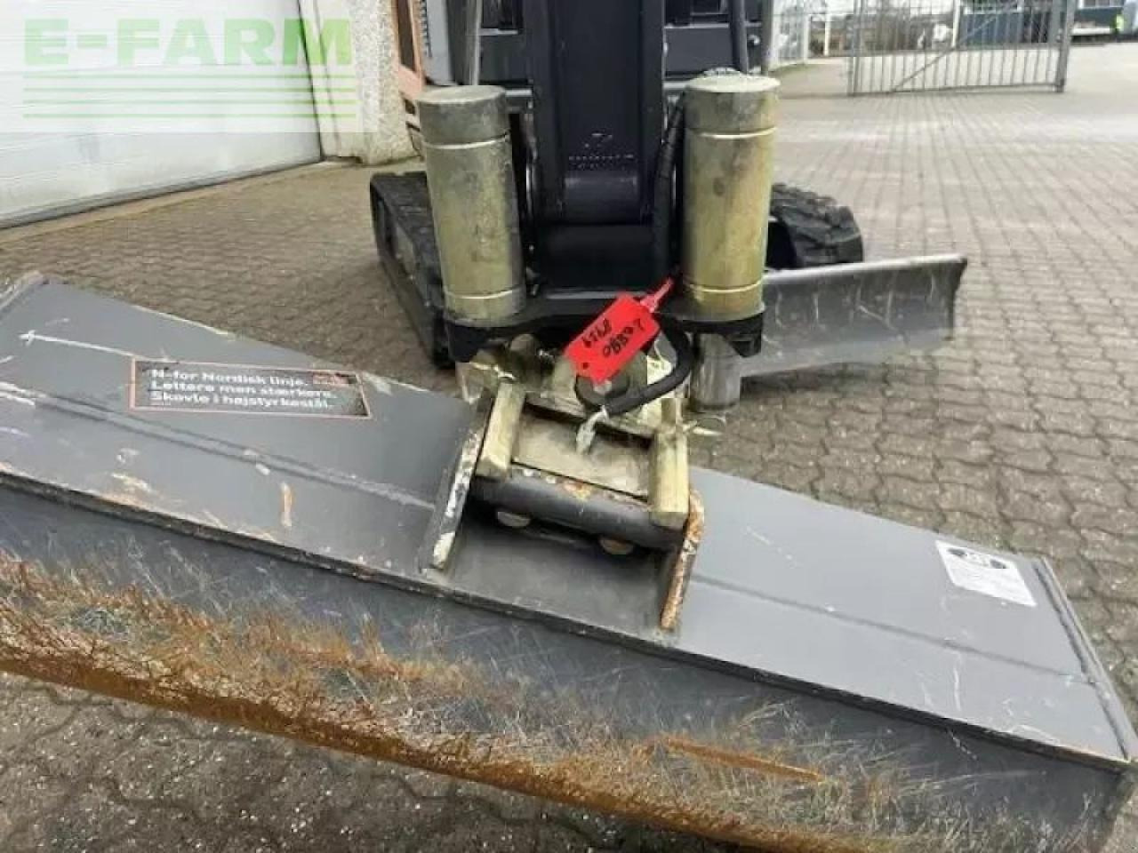 Case-IH cx 25 ev - Minikotró: 4 kép. Case-IH cx 25 ev - Minikotró: 4 kép.