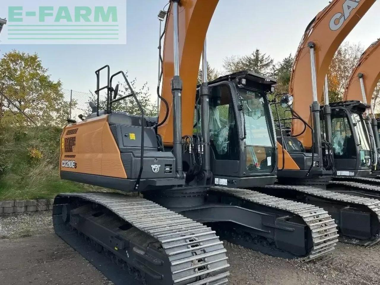 Case-IH cx210 e - Lánctalpas kotró: 1 kép. Case-IH cx210 e - Lánctalpas kotró: 1 kép.