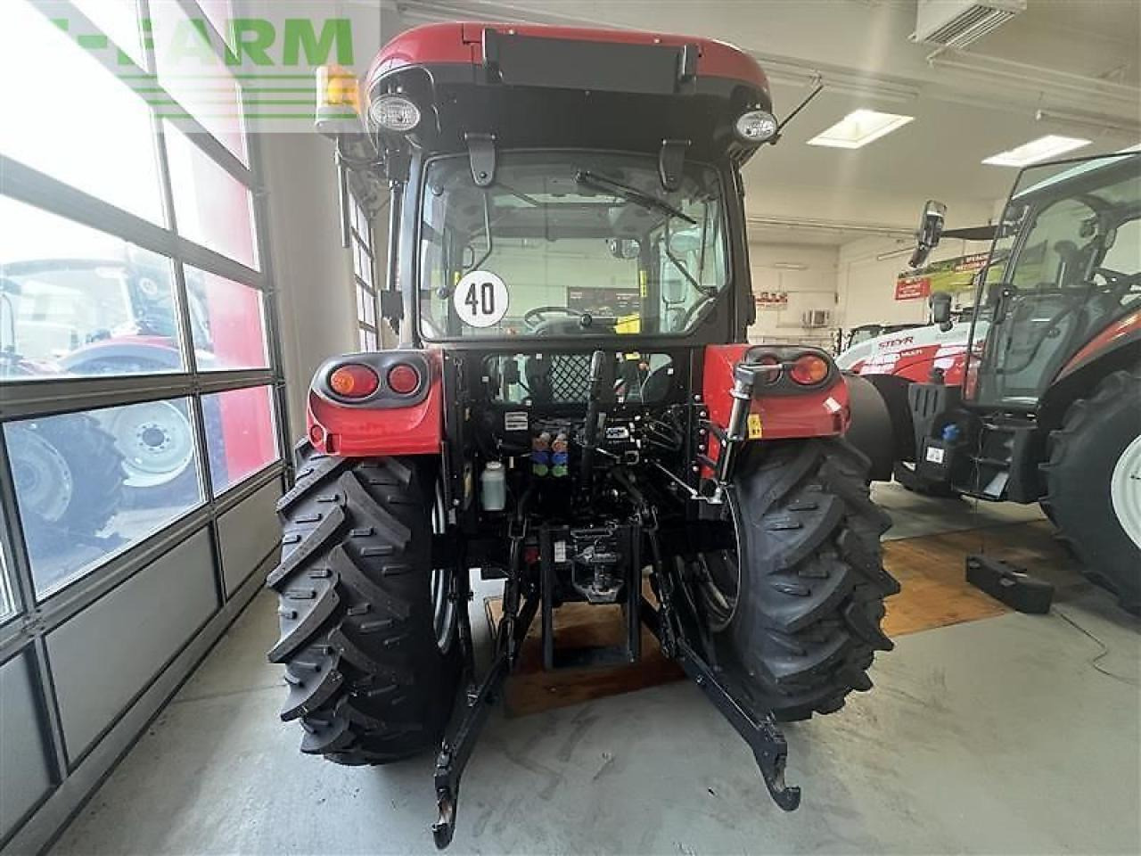 Case-IH farmall 65 a (stage v) - Traktor: 4 kép. Case-IH farmall 65 a (stage v) - Traktor: 4 kép.