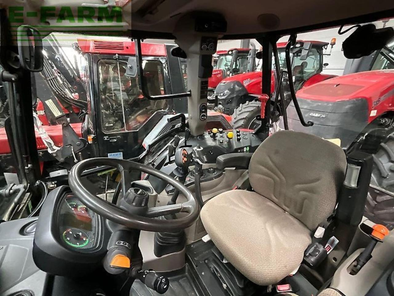 Case-IH farmall 95 u pro Pro - Traktor: 5 kép. Case-IH farmall 95 u pro Pro - Traktor: 5 kép.