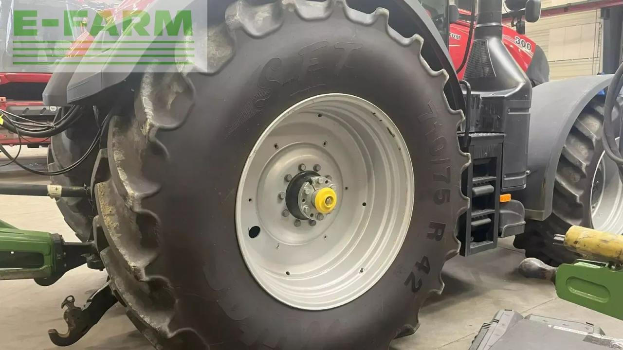 Traktor Case-IH optum 300 cvxdrive: 8 kép. Traktor Case-IH optum 300 cvxdrive: 8 kép.