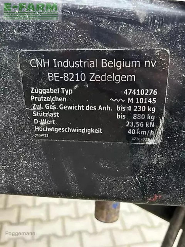 Kocka bálázó Case-IH rb465: 8 kép.