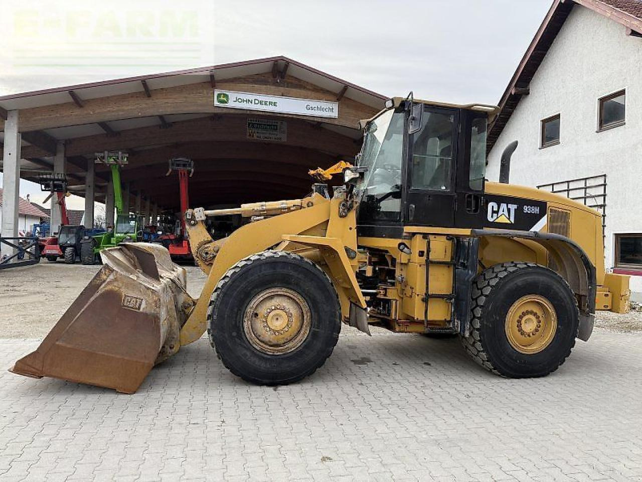 Caterpillar 938 h - Minikotró: 4 kép. Caterpillar 938 h - Minikotró: 4 kép.