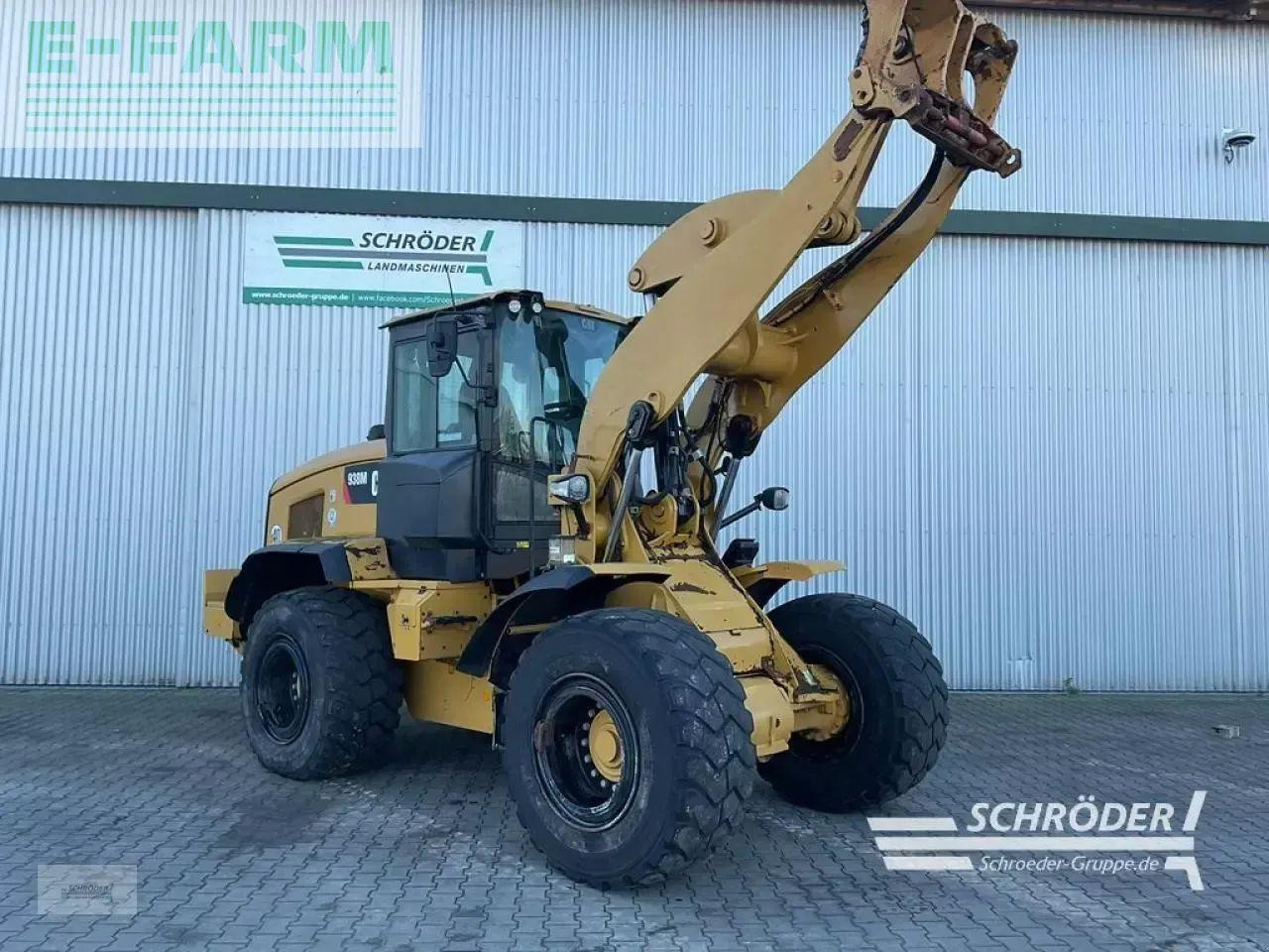 Caterpillar 938 m - Minikotró: 1 kép. Caterpillar 938 m - Minikotró: 1 kép.