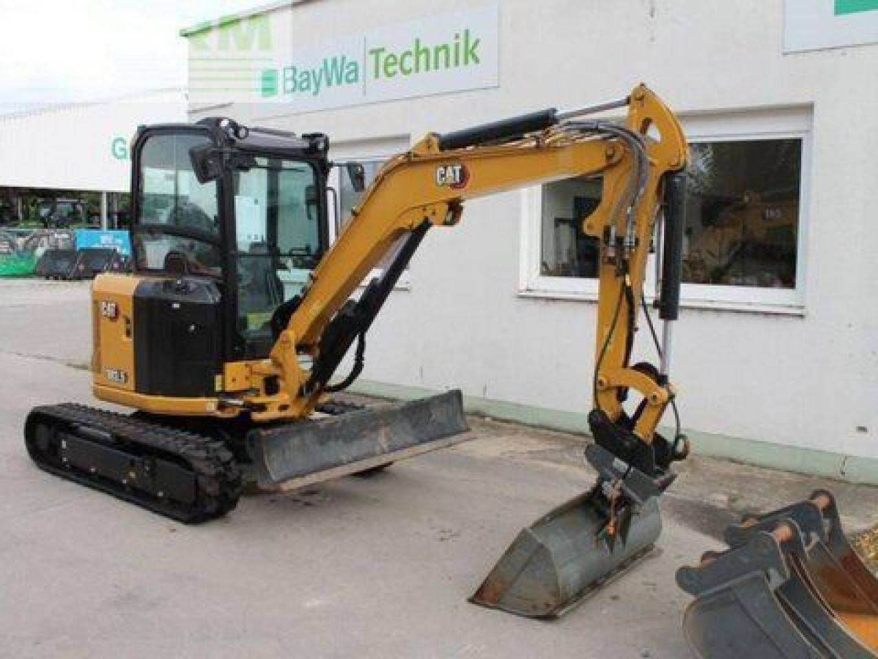 Caterpillar cat 303.5 cr - Minikotró: 3 kép. Caterpillar cat 303.5 cr - Minikotró: 3 kép.