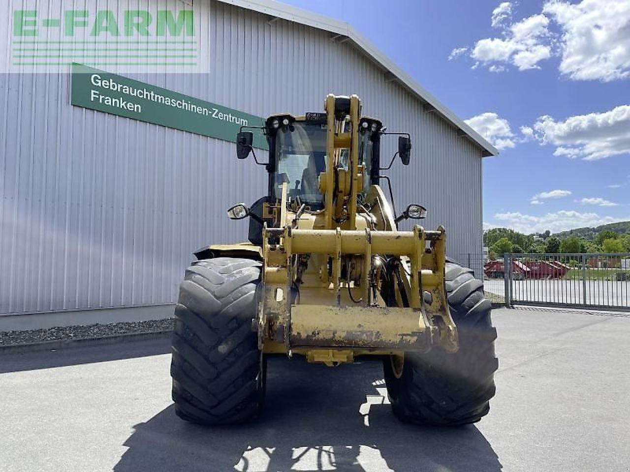 Caterpillar cat 938m - Minikotró: 2 kép. Caterpillar cat 938m - Minikotró: 2 kép.