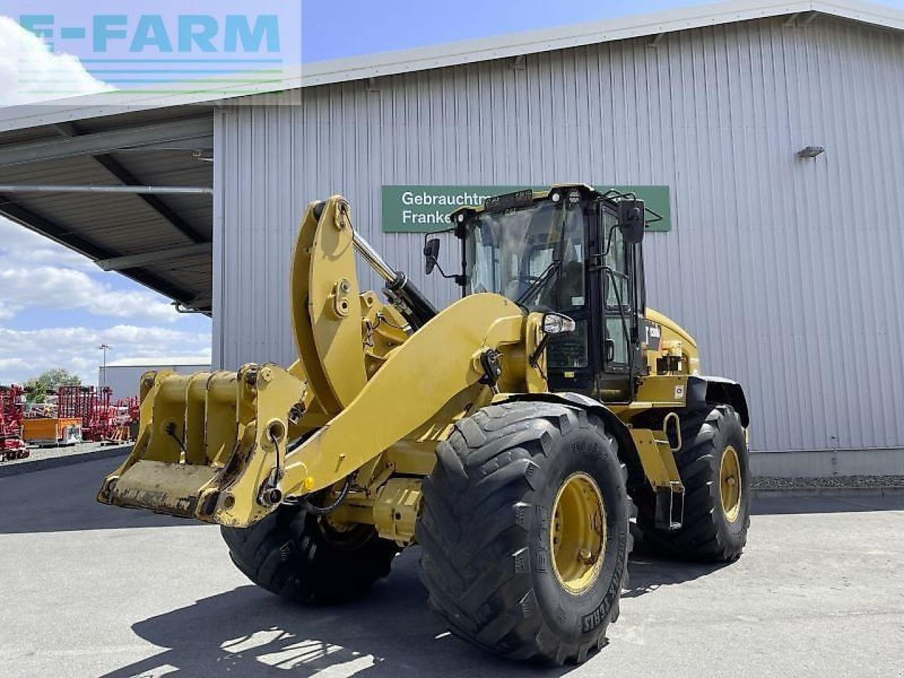 Caterpillar cat 938m - Minikotró: 1 kép. Caterpillar cat 938m - Minikotró: 1 kép.