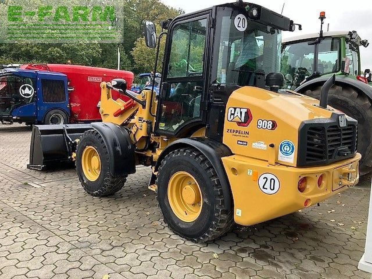 Caterpillar radlader 908hl - Minikotró: 3 kép. Caterpillar radlader 908hl - Minikotró: 3 kép.