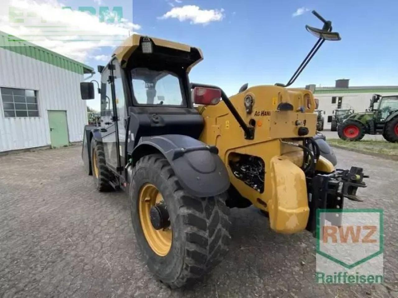 Caterpillar th 407c kompaktlad - Minikotró: 3 kép. Caterpillar th 407c kompaktlad - Minikotró: 3 kép.