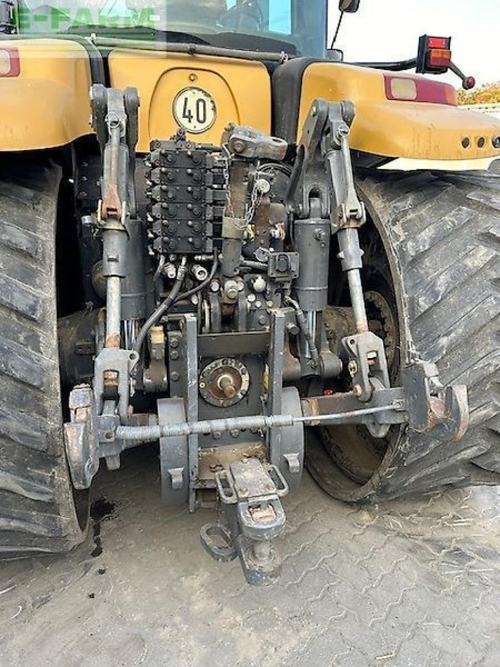 Lánctalpas traktor Challenger mt775e: 11 kép.