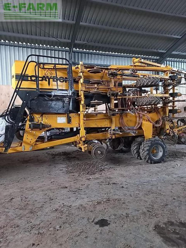 Claydon t6 hybrid s+f - Szemenkénti vetőgép: 2 kép. Claydon t6 hybrid s+f - Szemenkénti vetőgép: 2 kép.