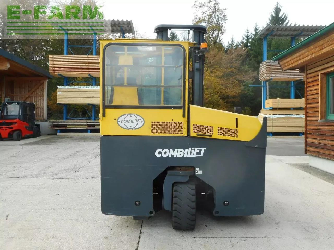 Combilift c4800s diesel allrad 4wege stapler - Villás targonca: 4 kép. Combilift c4800s diesel allrad 4wege stapler - Villás targonca: 4 kép.