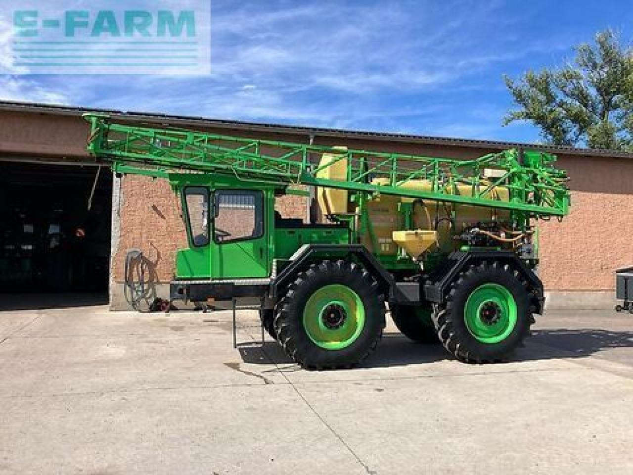Dammann dt 2100 / dtp 4036 - 24/30m - Vontatott permetezők: 1 kép. Dammann dt 2100 / dtp 4036 - 24/30m - Vontatott permetezők: 1 kép.