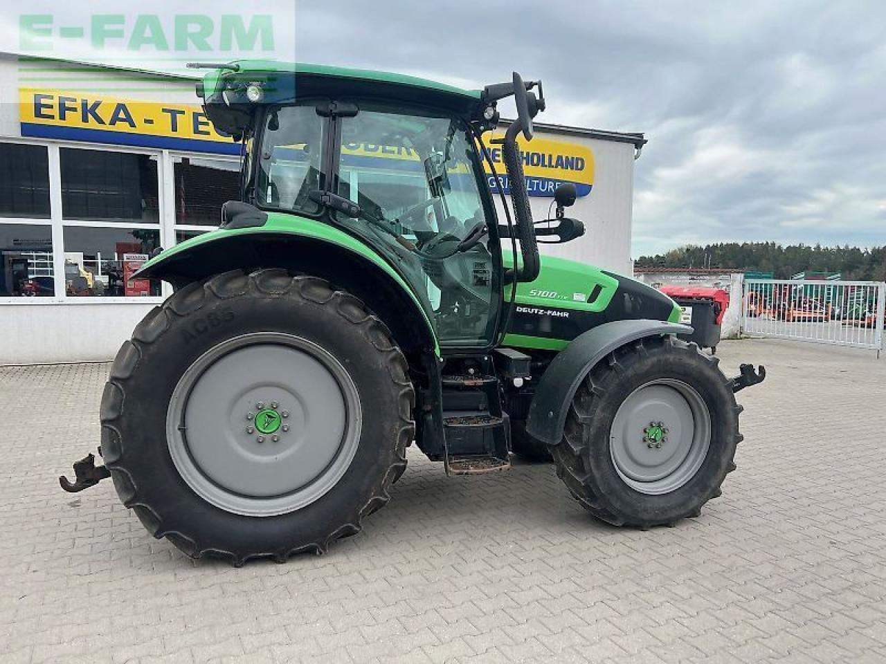 Deutz-Fahr 5100 ttv dt premium TTV - Traktor: 3 kép. Deutz-Fahr 5100 ttv dt premium TTV - Traktor: 3 kép.