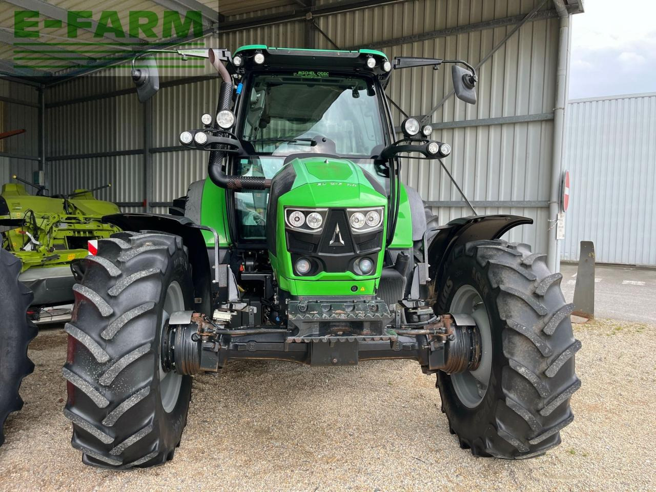 Deutz-Fahr 5120 - Traktor: 2 kép. Deutz-Fahr 5120 - Traktor: 2 kép.