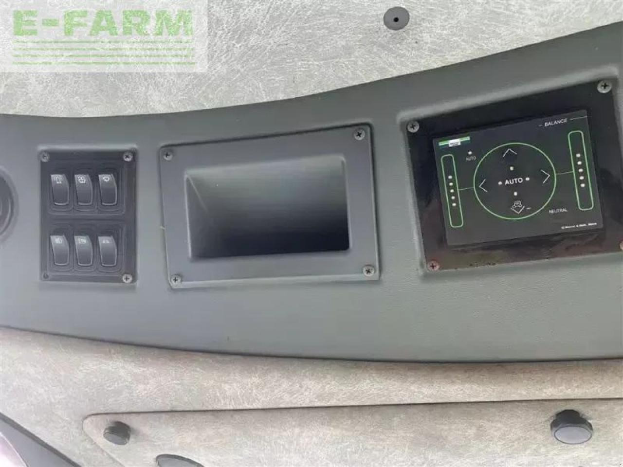 Kombájn Deutz-Fahr 6090 hts balance: 7 kép.