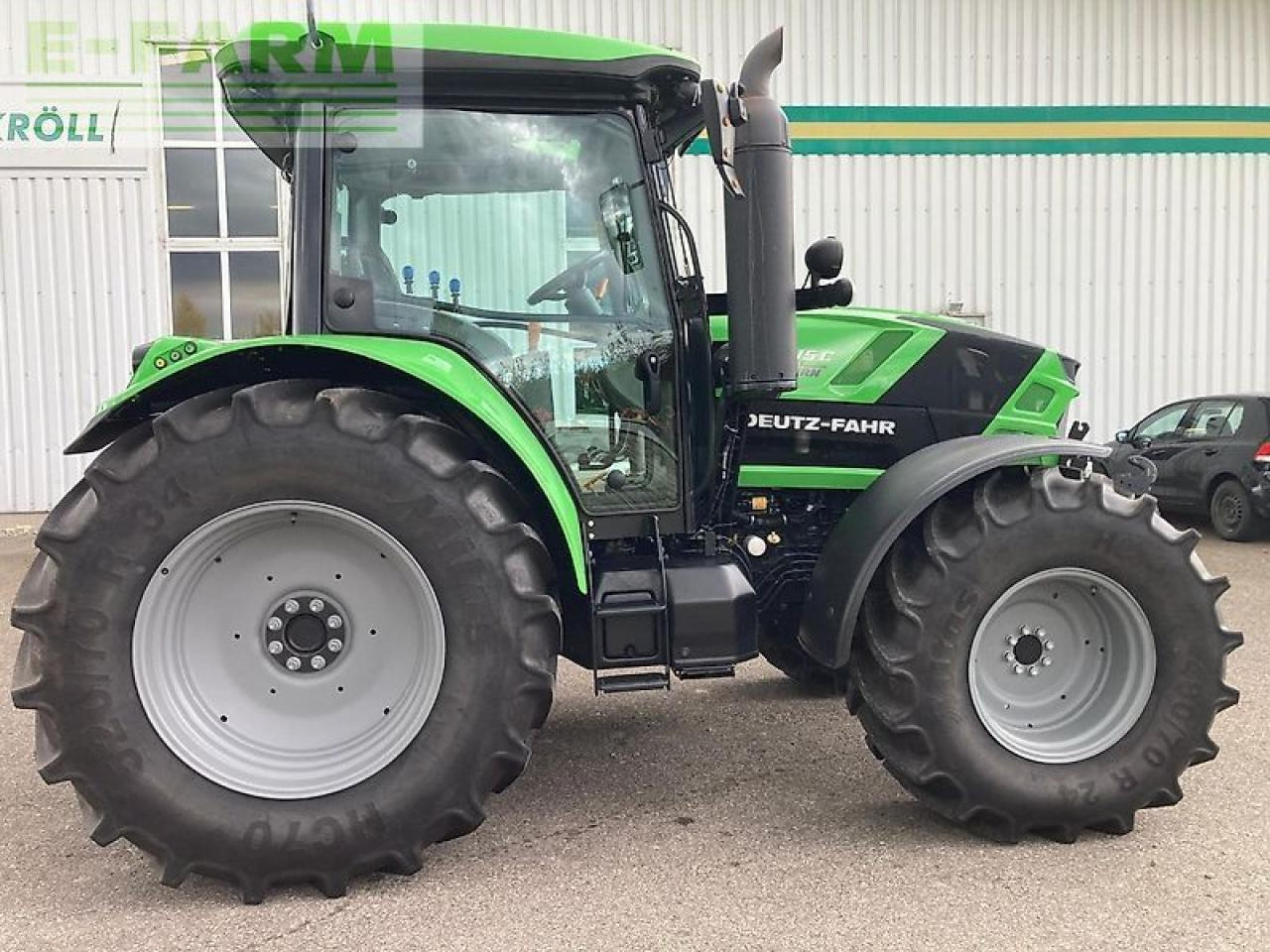 Deutz-Fahr 6115c - Traktor: 4 kép. Deutz-Fahr 6115c - Traktor: 4 kép.