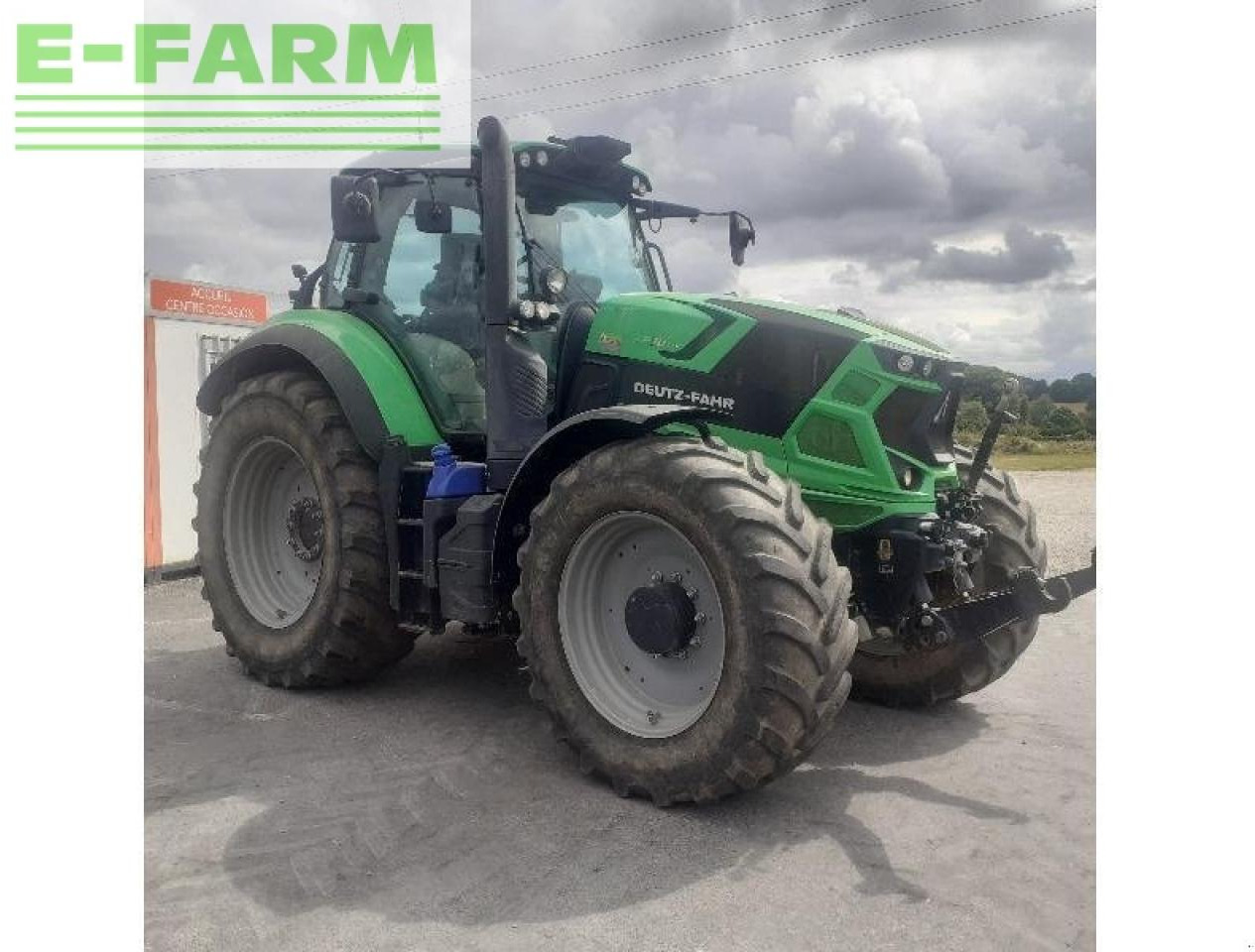 Deutz-Fahr 7230 ttv - Traktor: 2 kép. Deutz-Fahr 7230 ttv - Traktor: 2 kép.