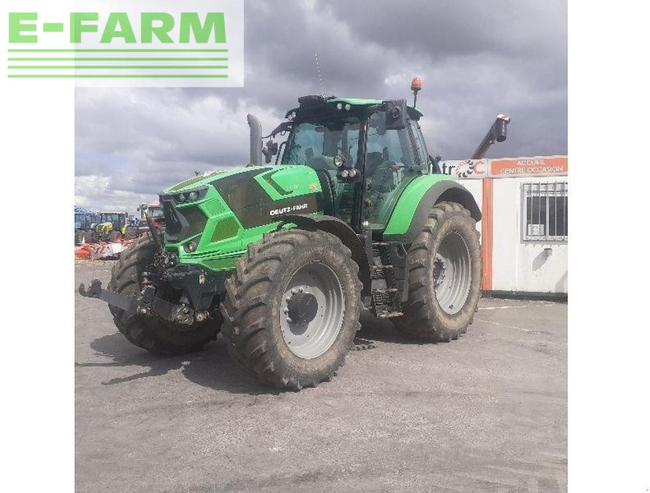 Deutz-Fahr 7230 ttv - Traktor: 1 kép. Deutz-Fahr 7230 ttv - Traktor: 1 kép.