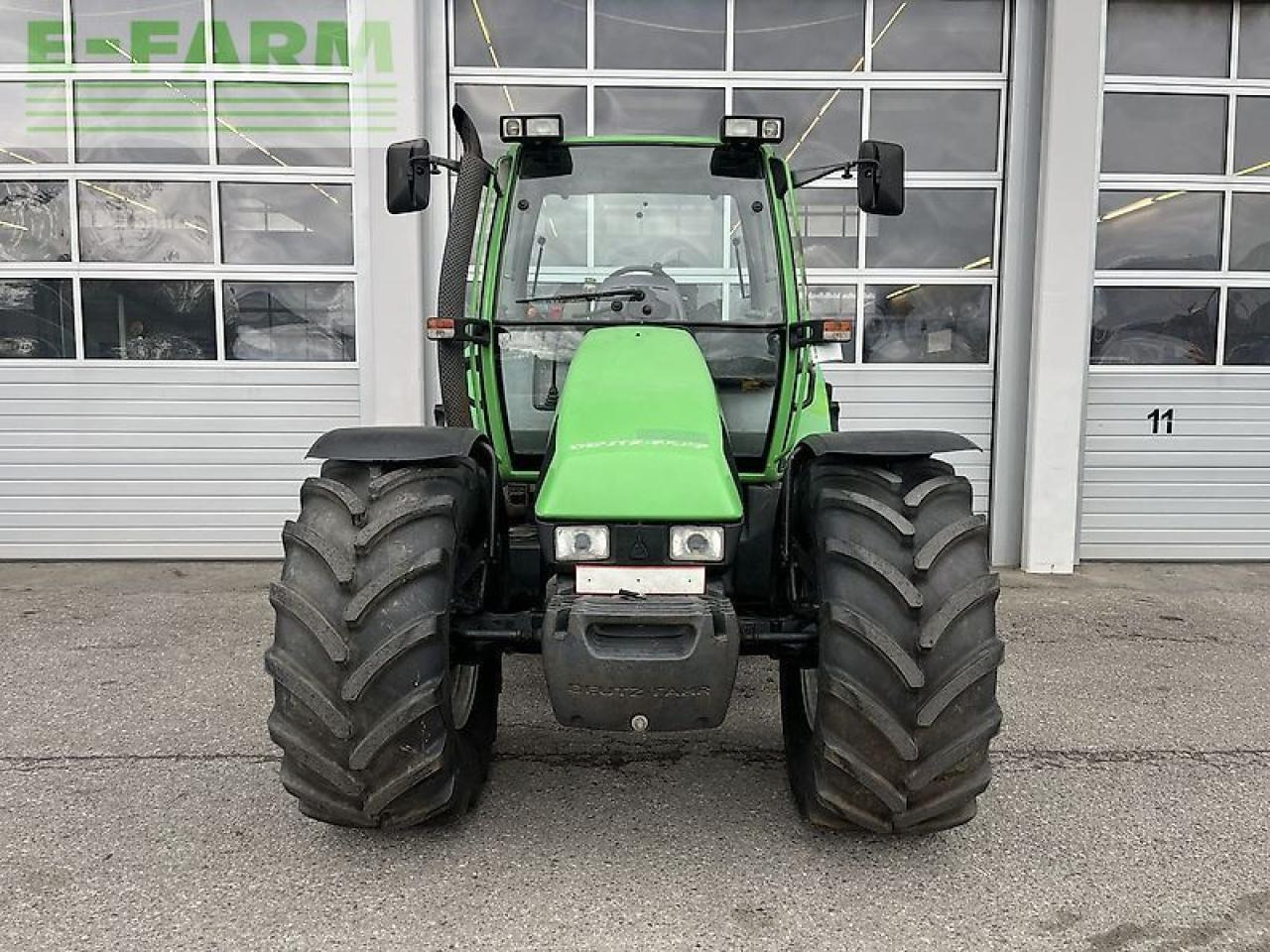 Deutz-Fahr agrotron 85 - Traktor: 2 kép. Deutz-Fahr agrotron 85 - Traktor: 2 kép.