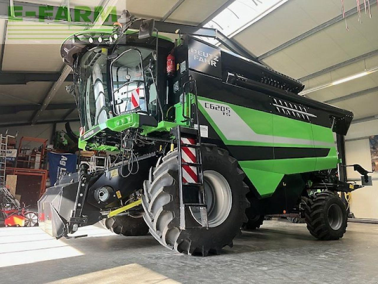 Deutz-Fahr c 6205 ts - Kombájn: 2 kép. Deutz-Fahr c 6205 ts - Kombájn: 2 kép.