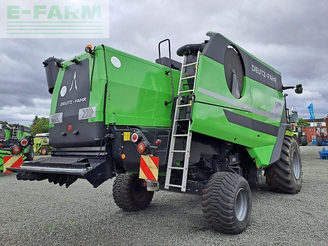 Deutz-Fahr c7206 ts - Kombájn: 3 kép. Deutz-Fahr c7206 ts - Kombájn: 3 kép.