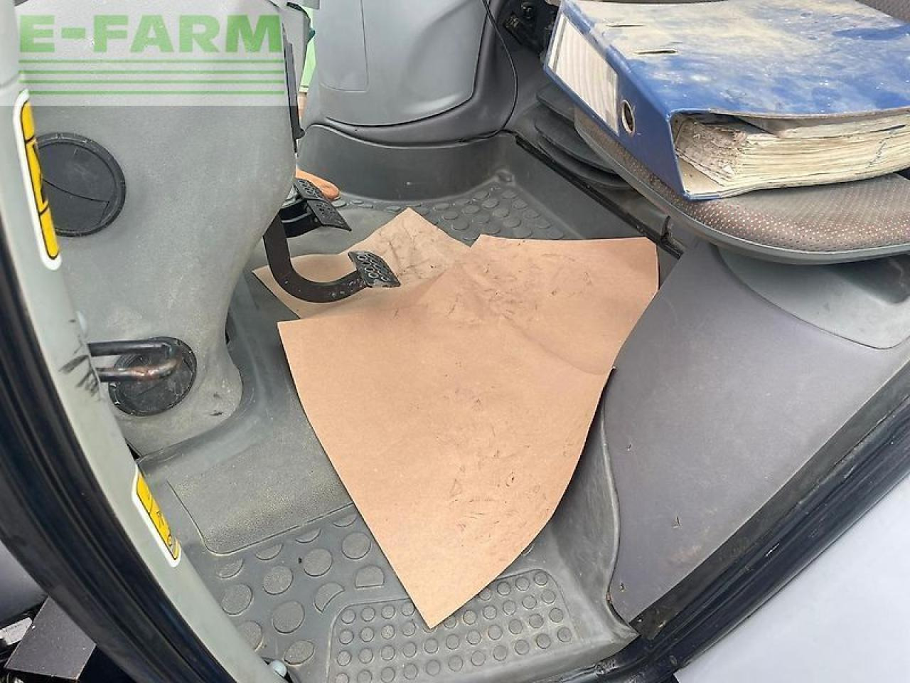 Traktor Deutz-Fahr lamborghini r 6.160.4: 18 kép. Traktor Deutz-Fahr lamborghini r 6.160.4: 18 kép.