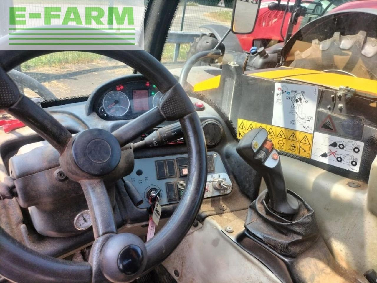 Dieci agrifarmer 30.7 - Teleszkópos rakodó: 5 kép. Dieci agrifarmer 30.7 - Teleszkópos rakodó: 5 kép.