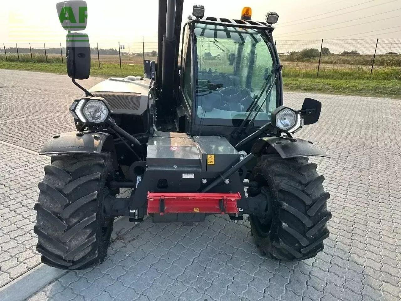 Dieci apollo 26.6 - Teleszkópos rakodó: 3 kép. Dieci apollo 26.6 - Teleszkópos rakodó: 3 kép.