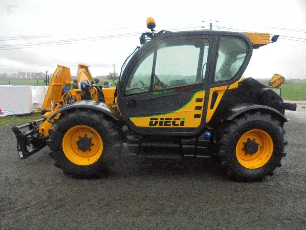 Dieci p 40.7 - Teleszkópos rakodó: 4 kép. Dieci p 40.7 - Teleszkópos rakodó: 4 kép.