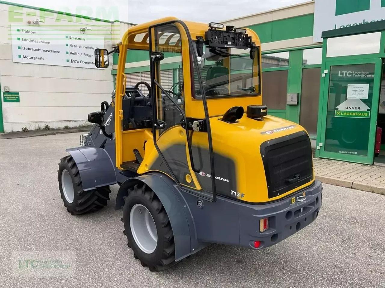 Eurotrac t 13-cf - Gumikerekes homlokrakodó: 4 kép. Eurotrac t 13-cf - Gumikerekes homlokrakodó: 4 kép.