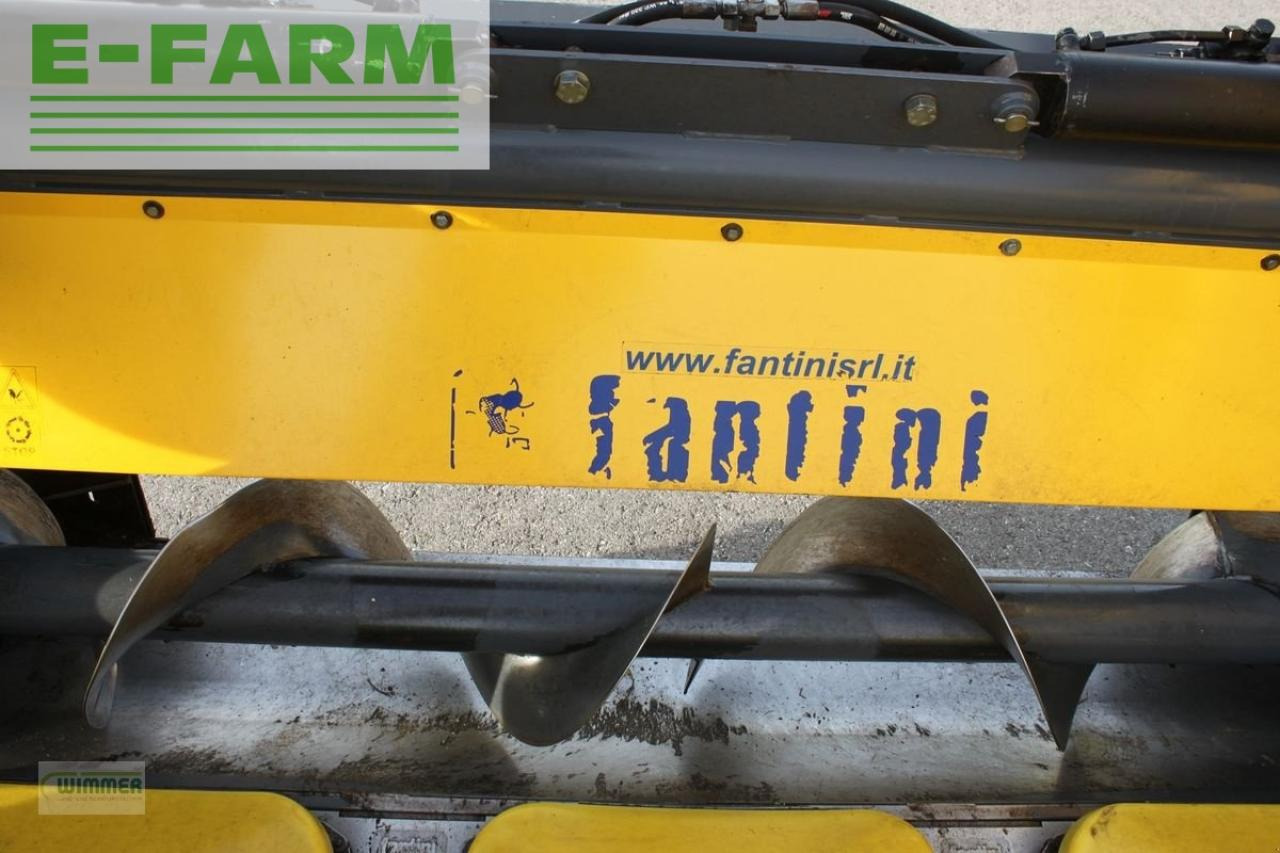 Takarmánybetakarító gép Fantini lh 3: 17 kép.