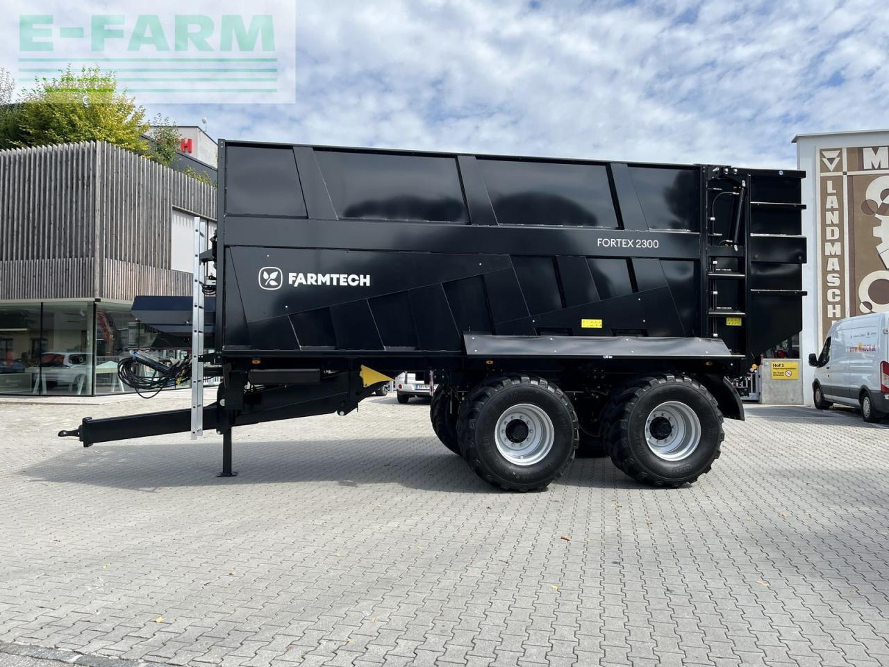 Farmtech fortex 2300 - Mezőgazdasági billenőpótkocsi: 2 kép. Farmtech fortex 2300 - Mezőgazdasági billenőpótkocsi: 2 kép.