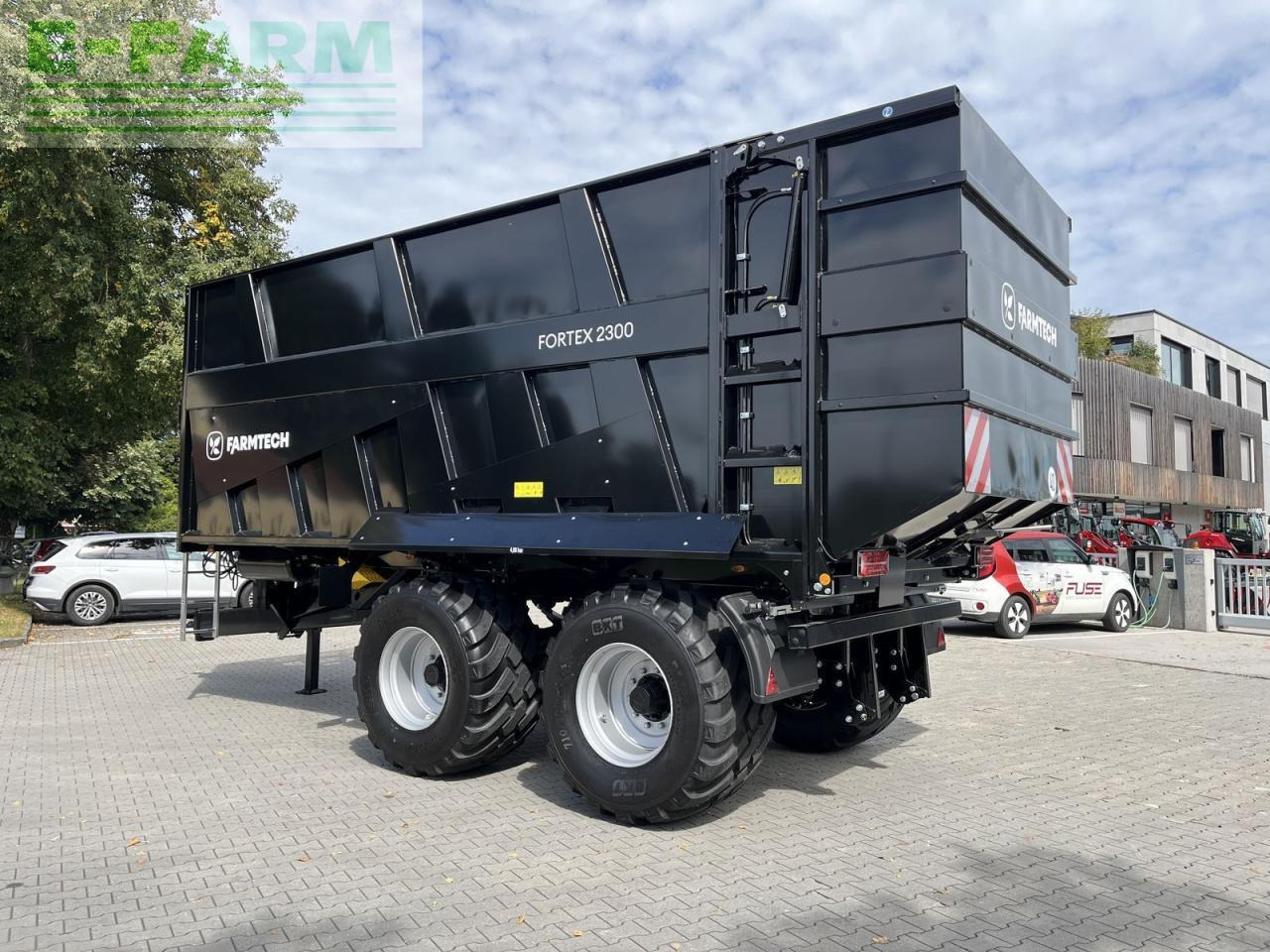Farmtech fortex 2300 - Mezőgazdasági billenőpótkocsi: 3 kép. Farmtech fortex 2300 - Mezőgazdasági billenőpótkocsi: 3 kép.