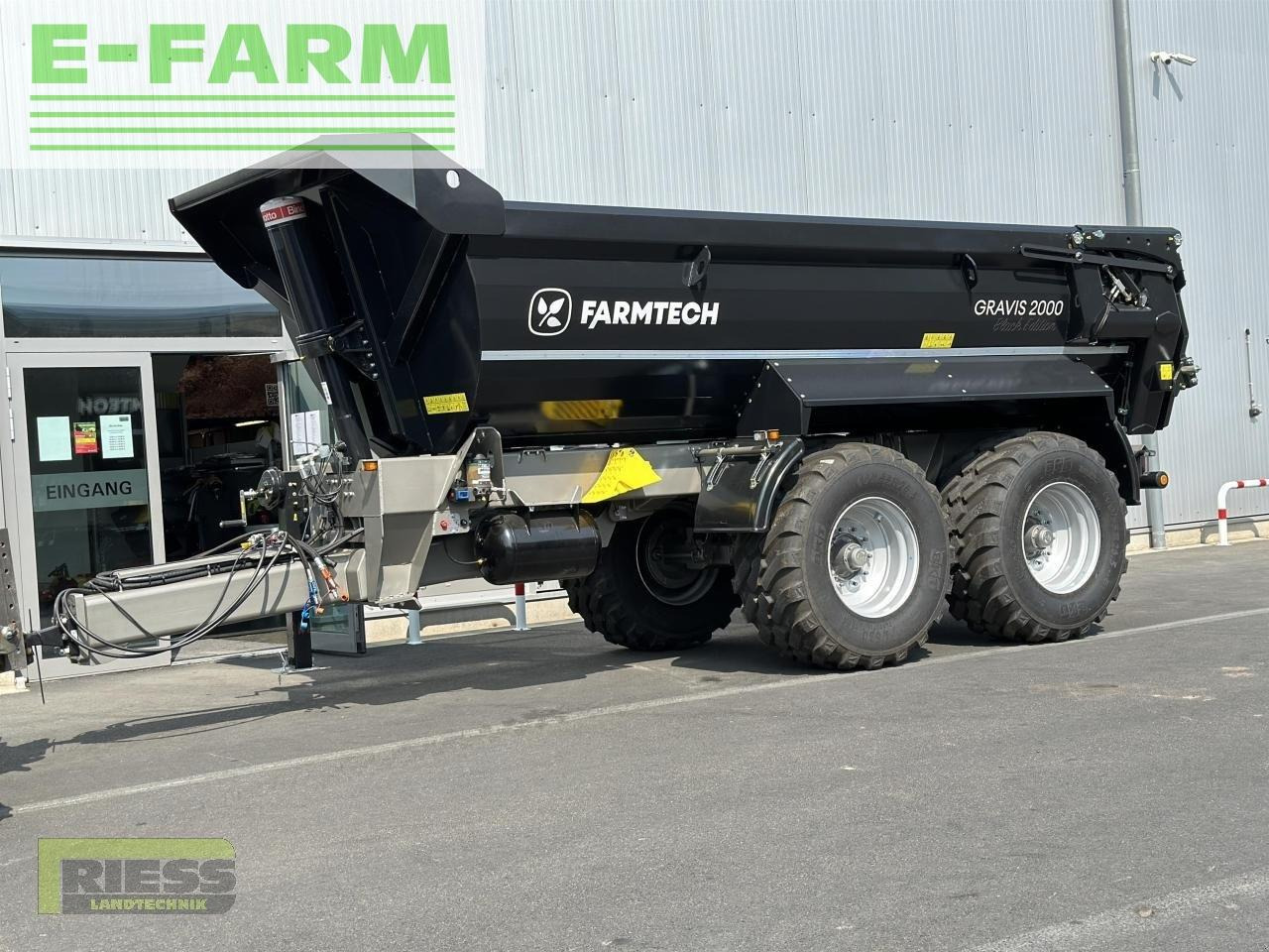 Farmtech gravis 2000 hardox black edition - Mezőgazdasági billenőpótkocsi: 1 kép. Farmtech gravis 2000 hardox black edition - Mezőgazdasági billenőpótkocsi: 1 kép.