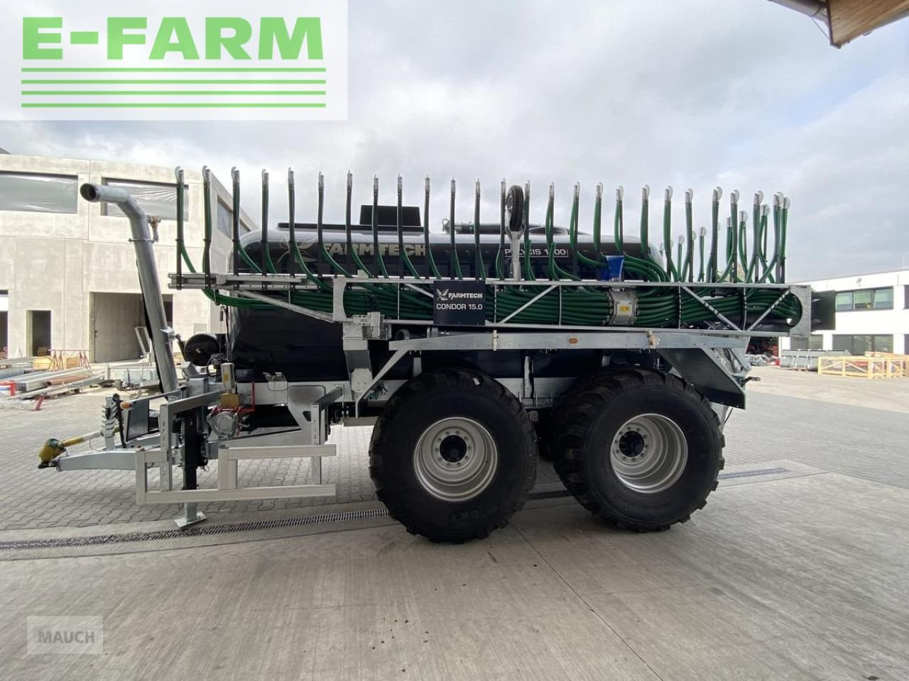 Farmtech polycis 1400 + schleppschuhverteiler condor 15.0 - Szippantó tartálykocsi: 4 kép. Farmtech polycis 1400 + schleppschuhverteiler condor 15.0 - Szippantó tartálykocsi: 4 kép.