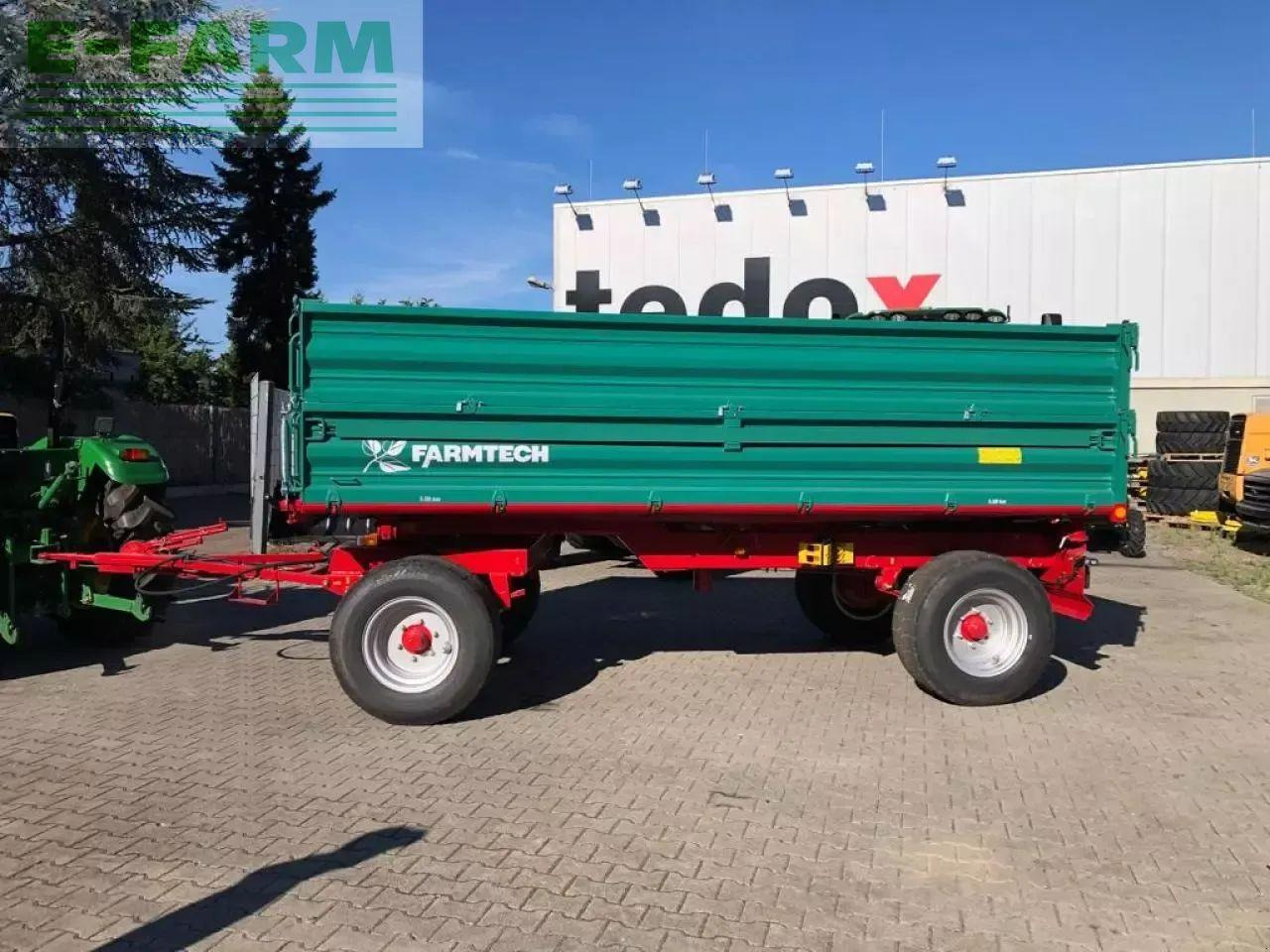 Farmtech zdk 800 - Mezőgazdasági billenőpótkocsi: 2 kép. Farmtech zdk 800 - Mezőgazdasági billenőpótkocsi: 2 kép.