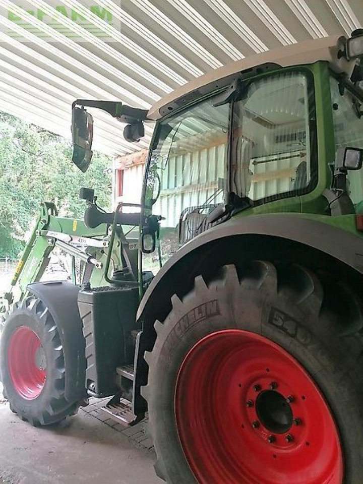 Fendt 310 vario power s4 tms mit frontlader Power - Traktor: 2 kép. Fendt 310 vario power s4 tms mit frontlader Power - Traktor: 2 kép.