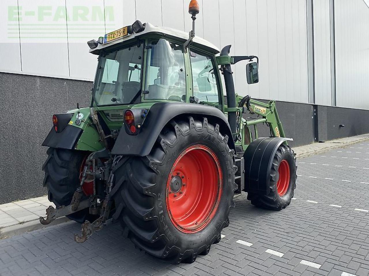 Fendt 409 vario met stoll fz 35 voorlader - Traktor: 2 kép. Fendt 409 vario met stoll fz 35 voorlader - Traktor: 2 kép.