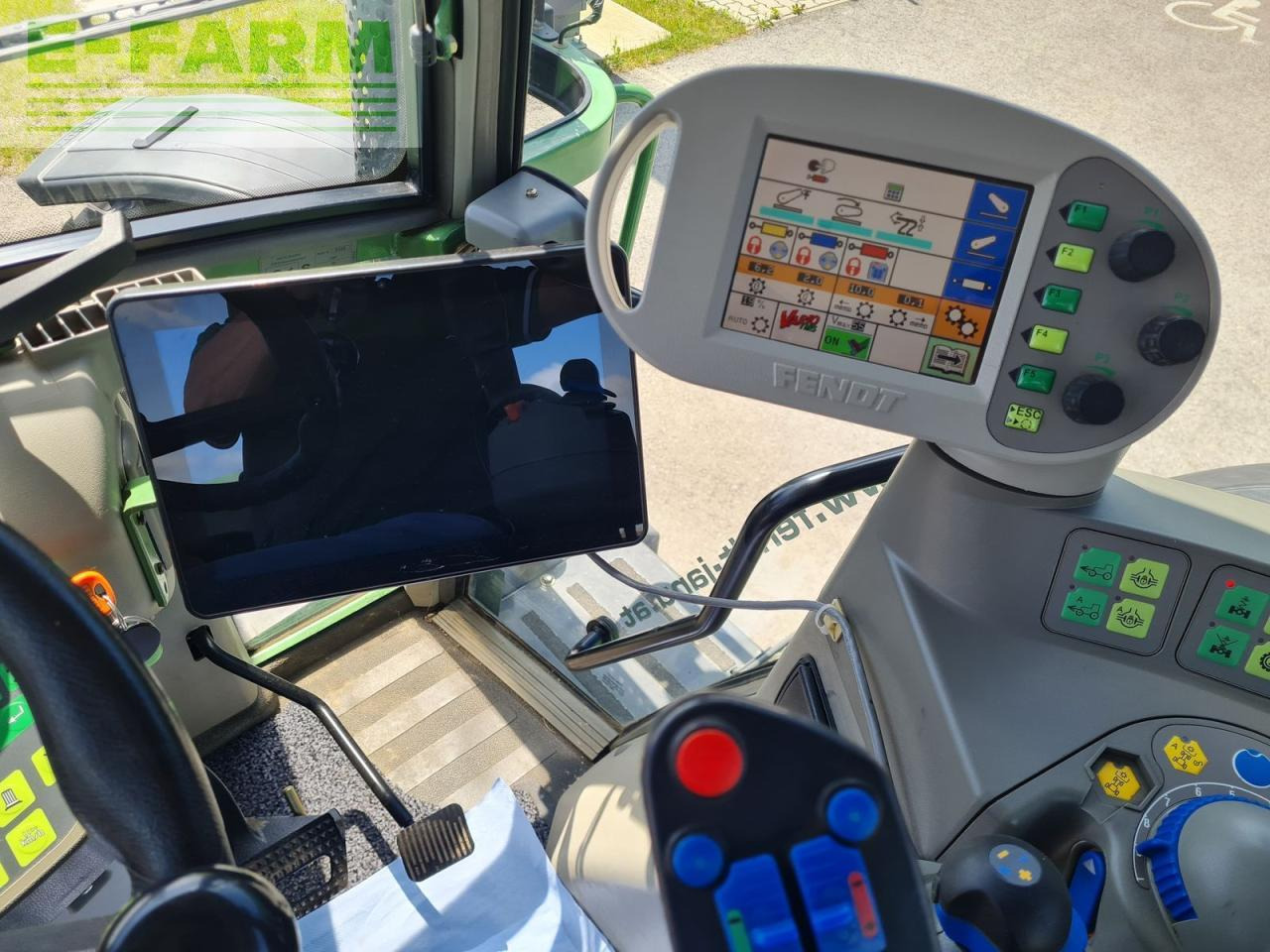 Fendt 411 vario - Traktor: 3 kép. Fendt 411 vario - Traktor: 3 kép.
